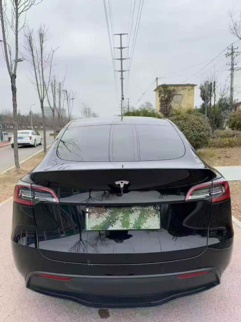 泰安23年特斯拉MODEL Y5