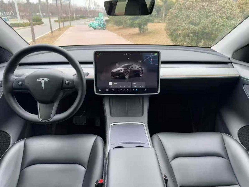泰安23年特斯拉MODEL Y7