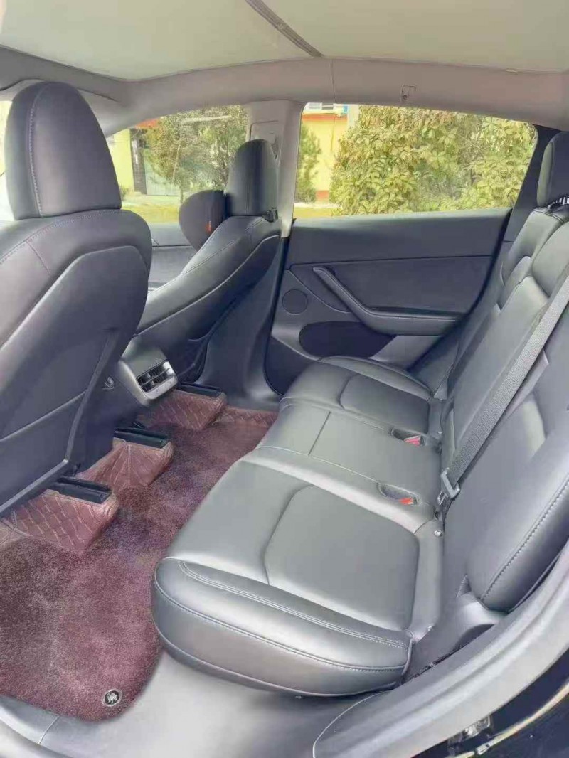 泰安23年特斯拉MODEL Y8