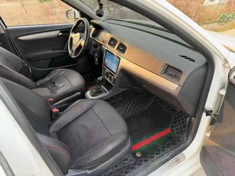 绍兴17年大众朗逸5