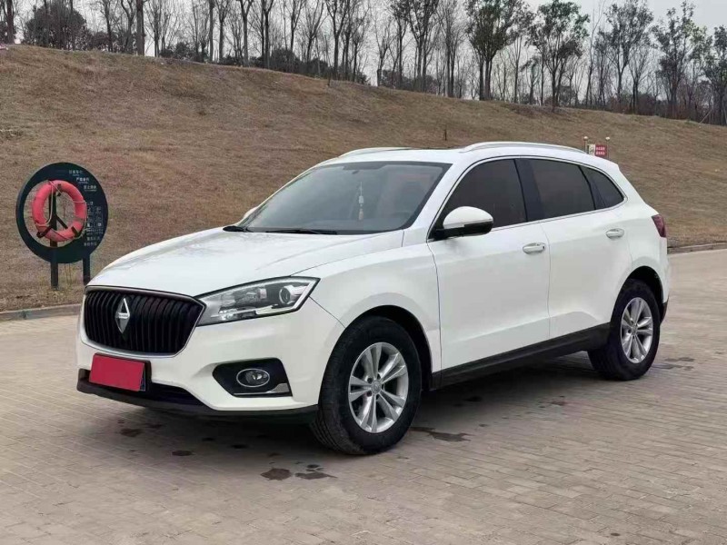 新乡17年宝沃BX72