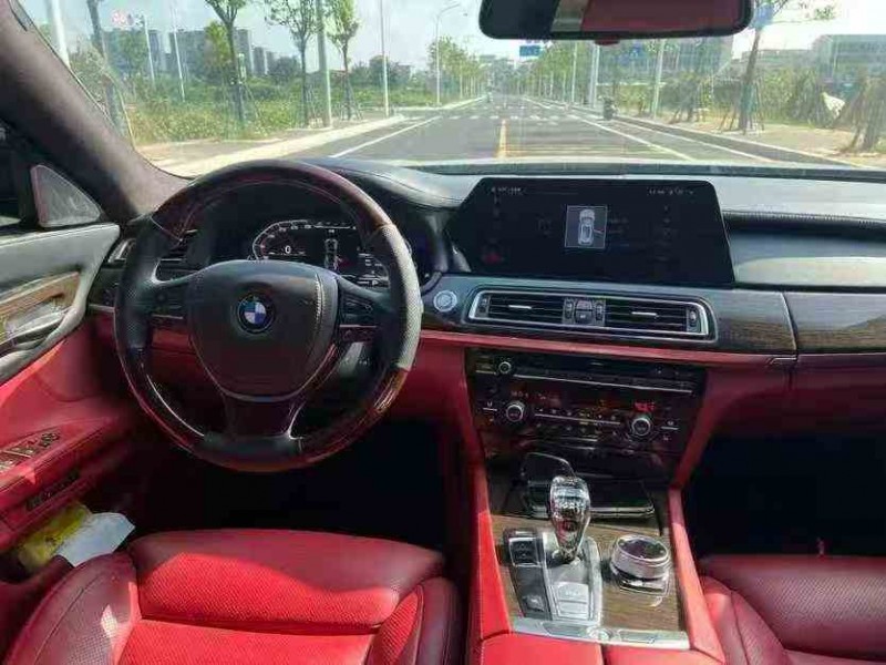 赣州10年宝马7系8