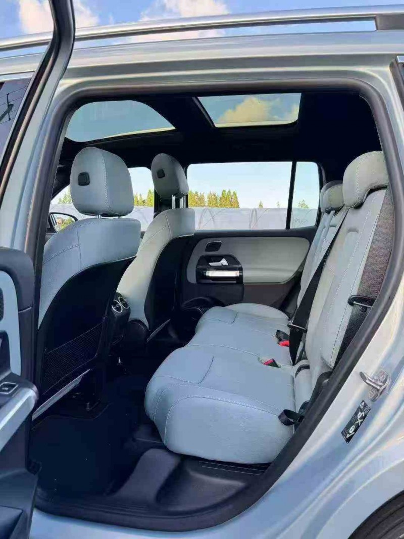 杭州25年奔驰EQB4