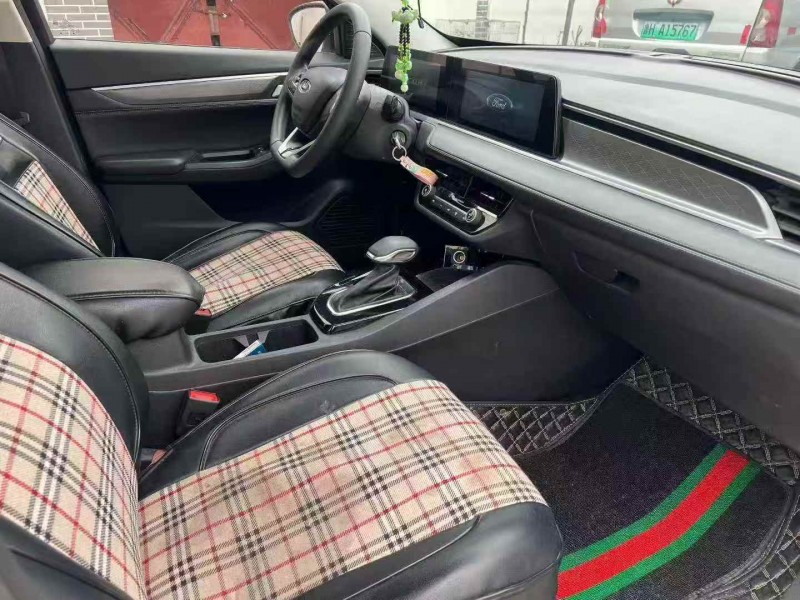 济宁21年福特福睿斯4