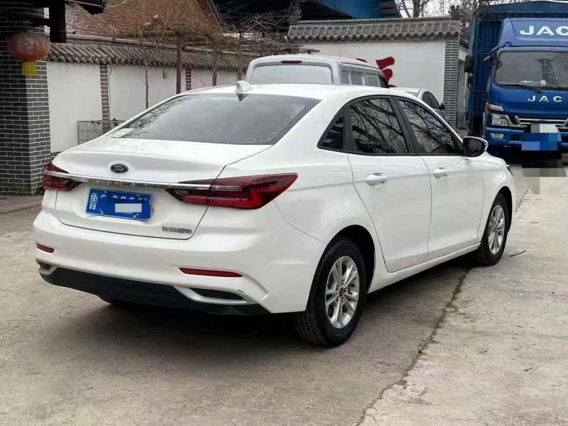 济宁21年福特福睿斯6