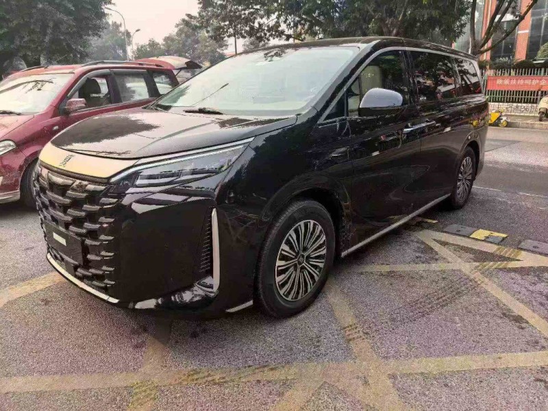 重庆25年比亚迪夏3