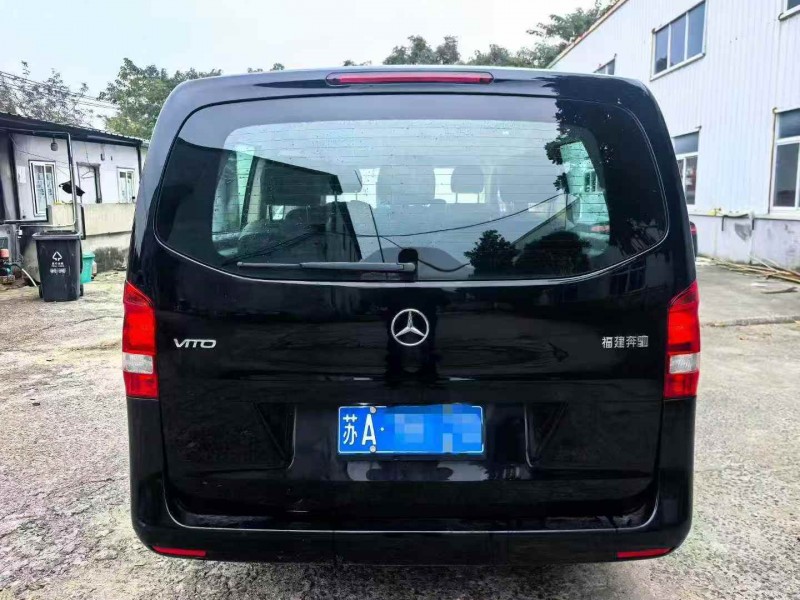 淮安21年奔驰威霆6