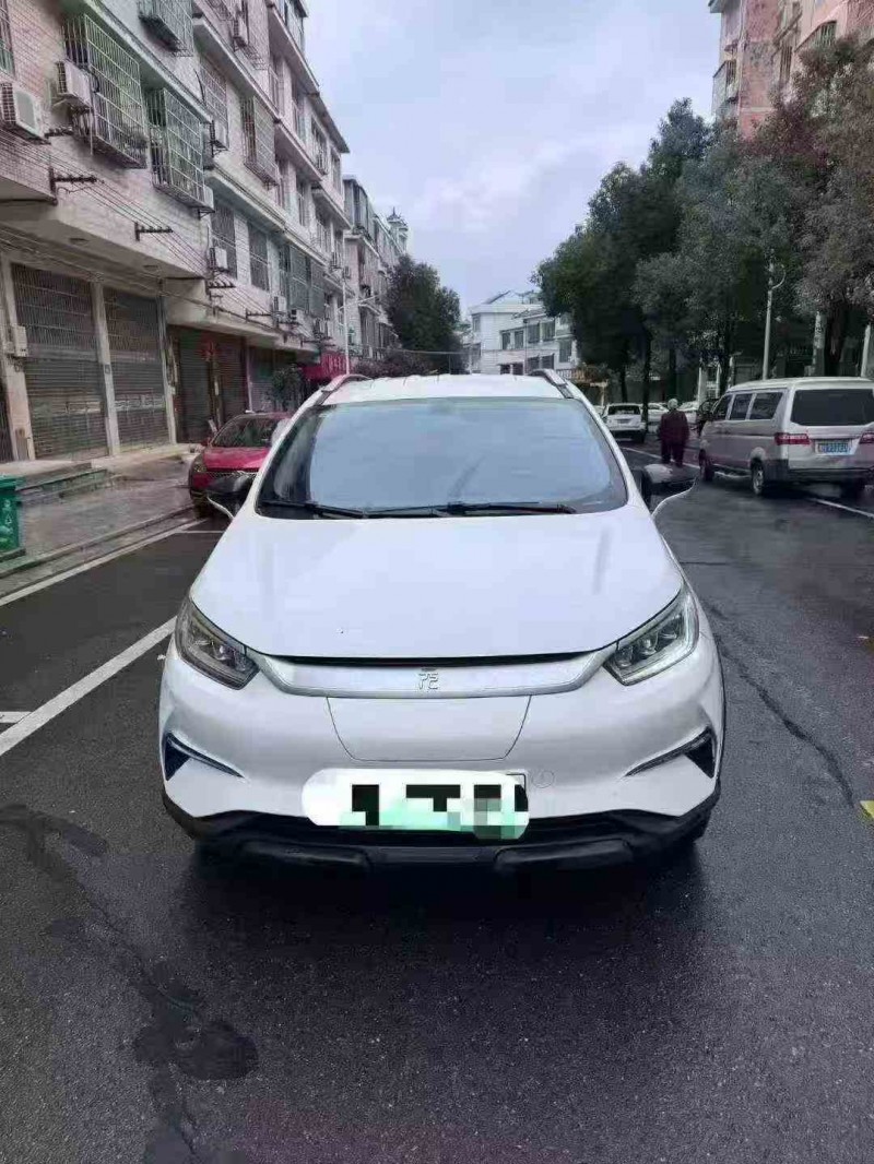 长沙22年比亚迪元1