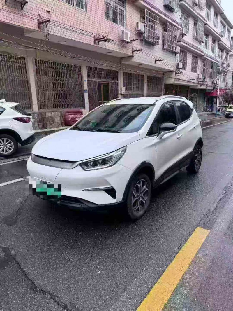 长沙22年比亚迪元2