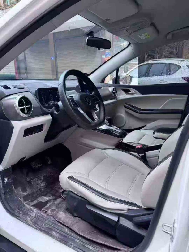 长沙22年比亚迪元6