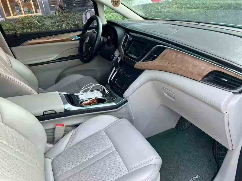 济宁19年别克GL87