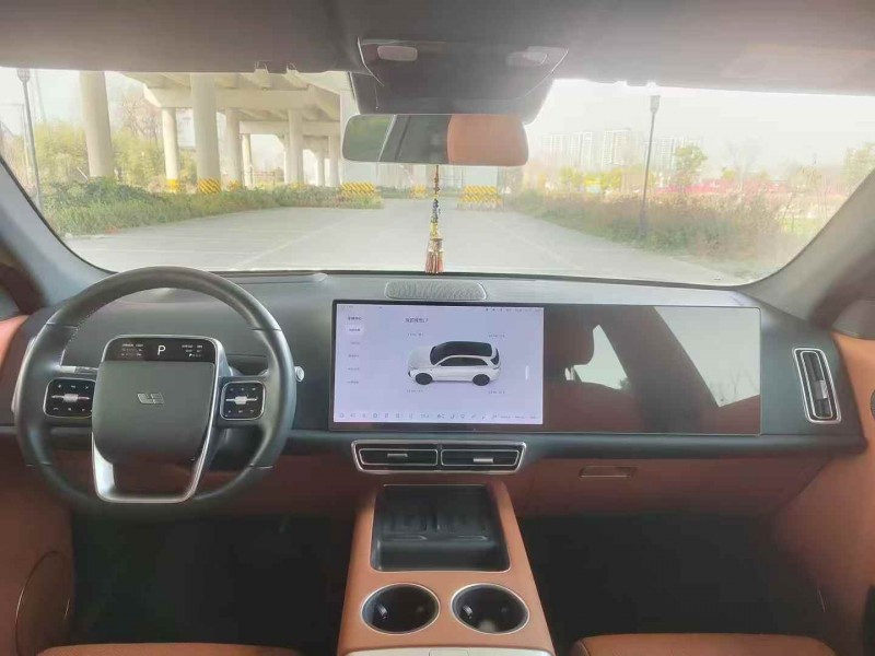 金华24年理想L75