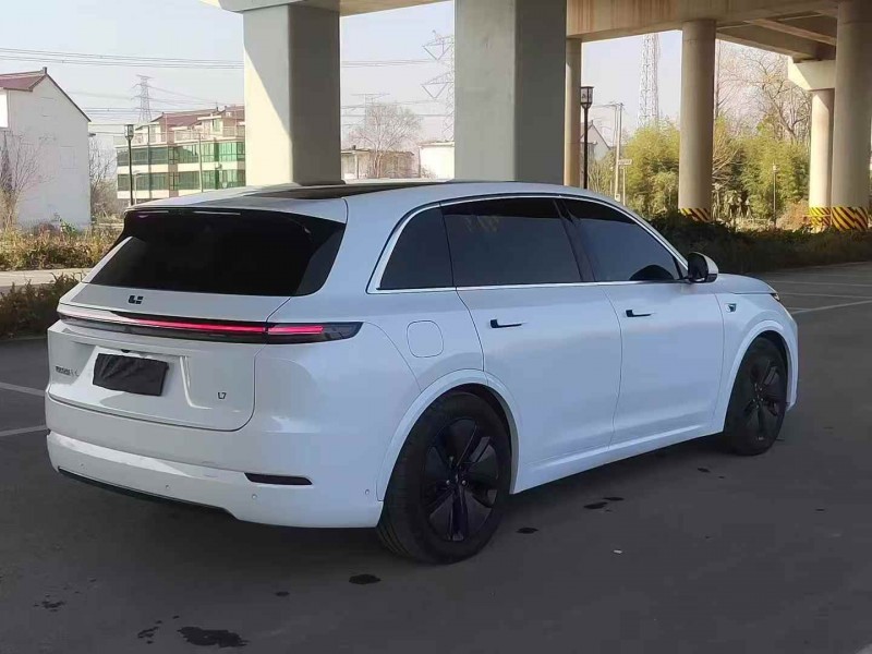 金华24年理想L77