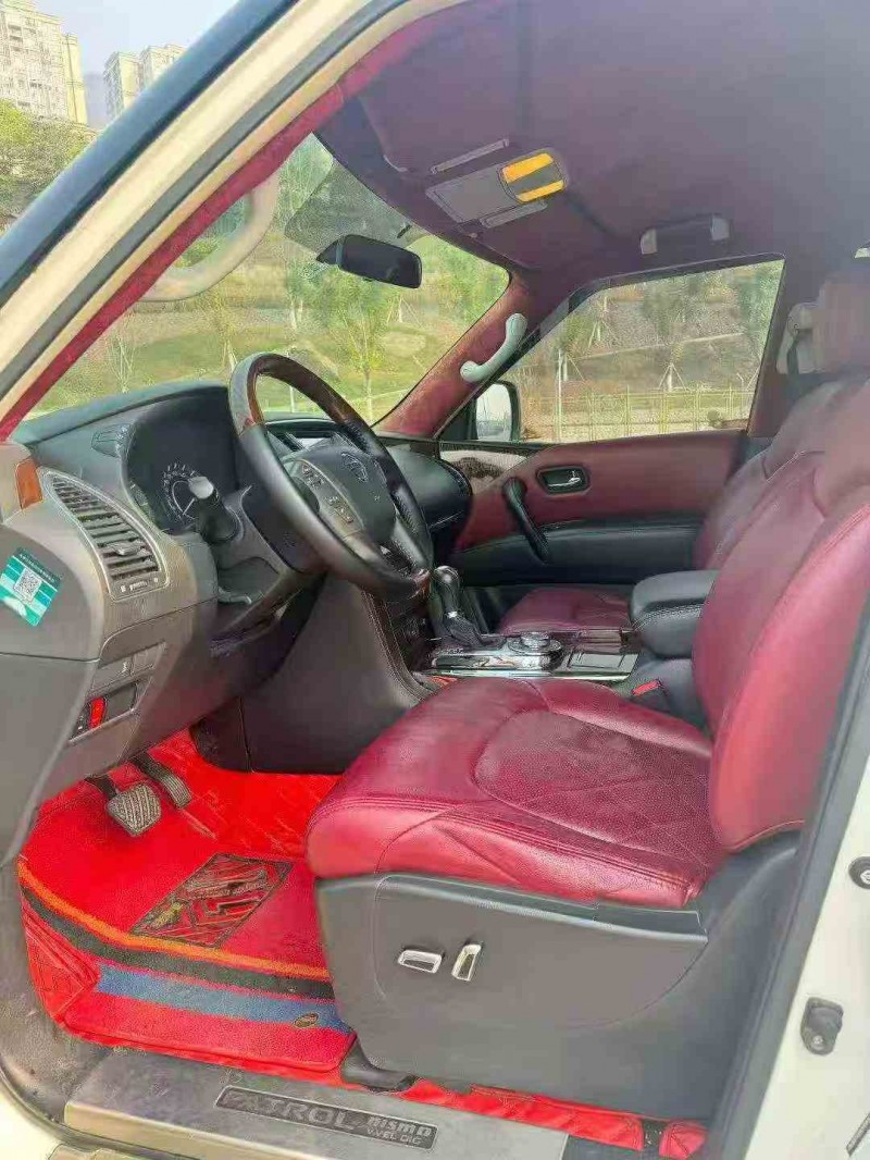 重庆19年日产途乐8