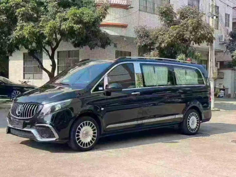 汕头19年奔驰威霆2