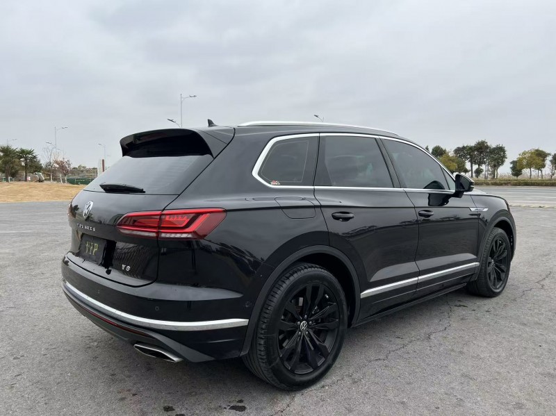 盐城20年大众途锐8