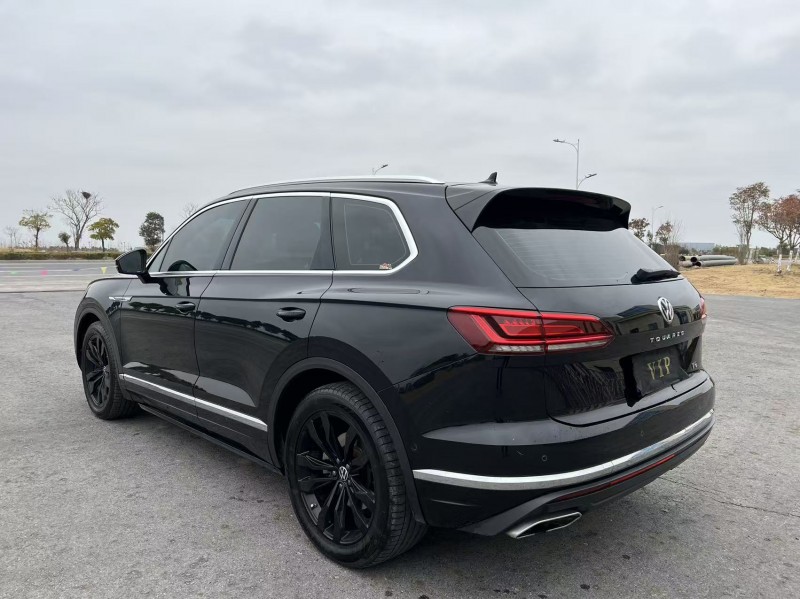 盐城20年大众途锐9