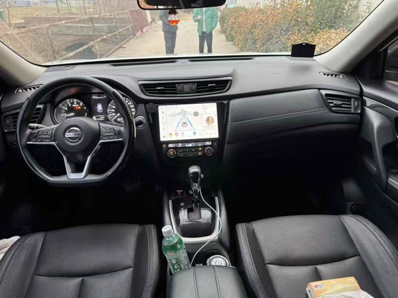 菏泽18年日产奇骏5