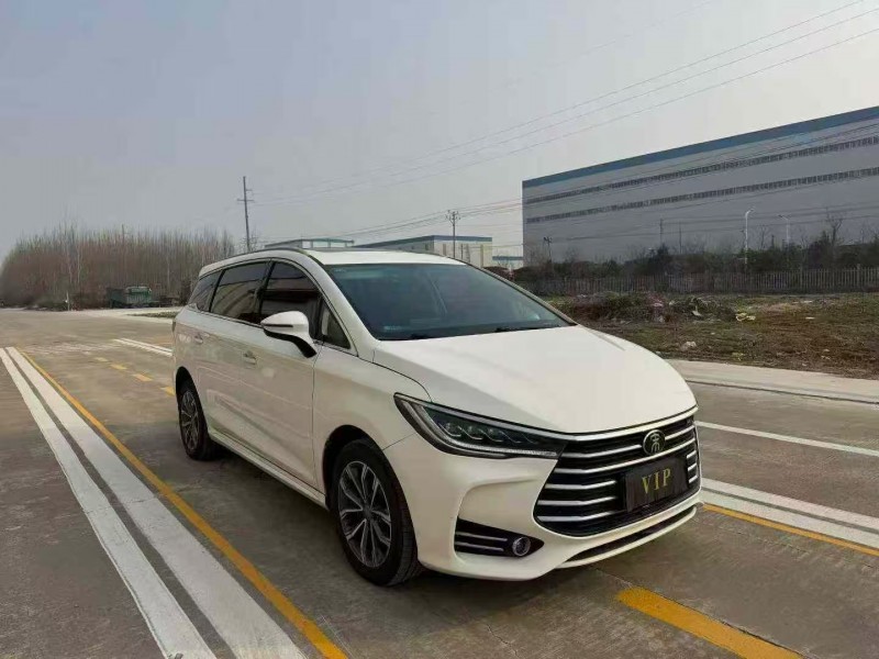 菏泽19年比亚迪宋2