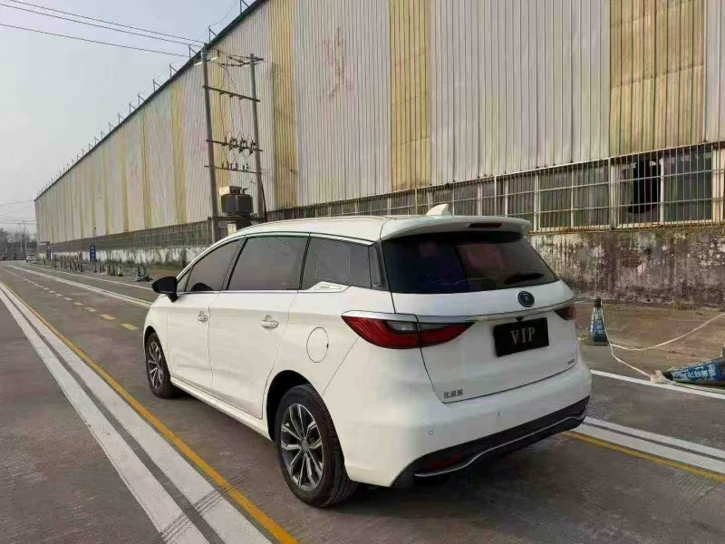 菏泽19年比亚迪宋8