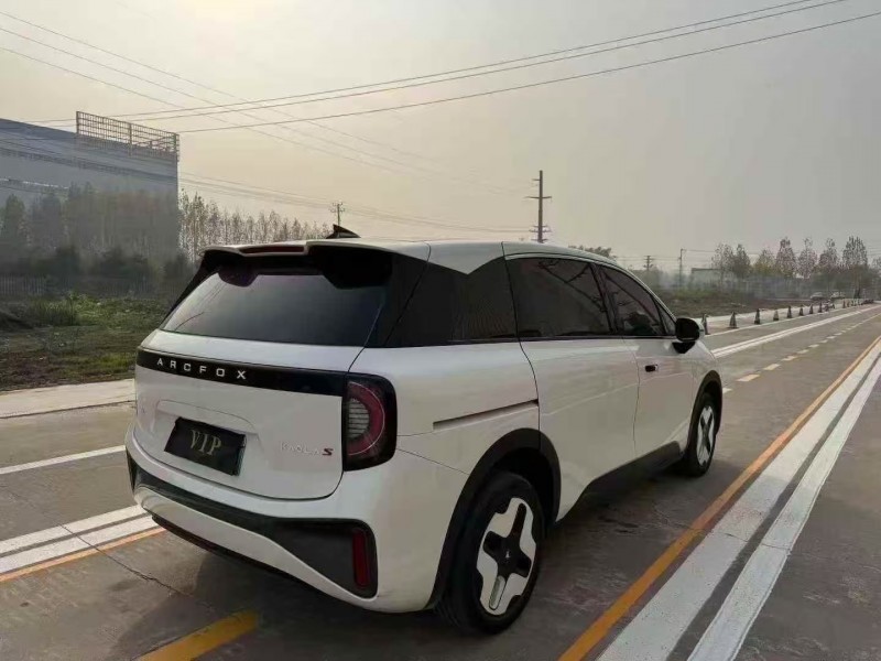 菏泽24年极狐汽车考拉7