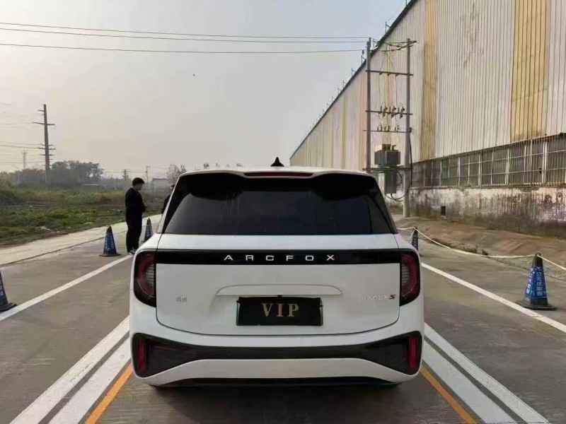 菏泽24年极狐汽车考拉9