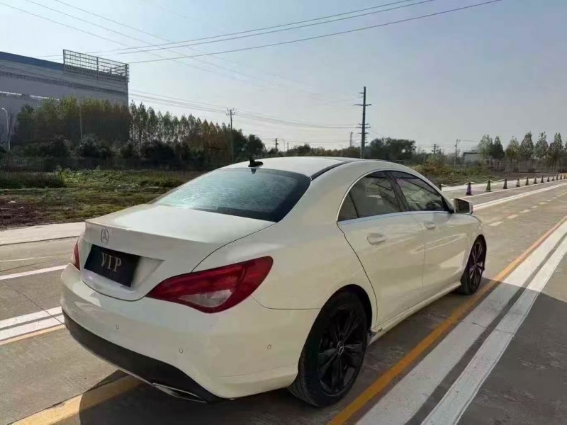 菏泽17年奔驰CLA7