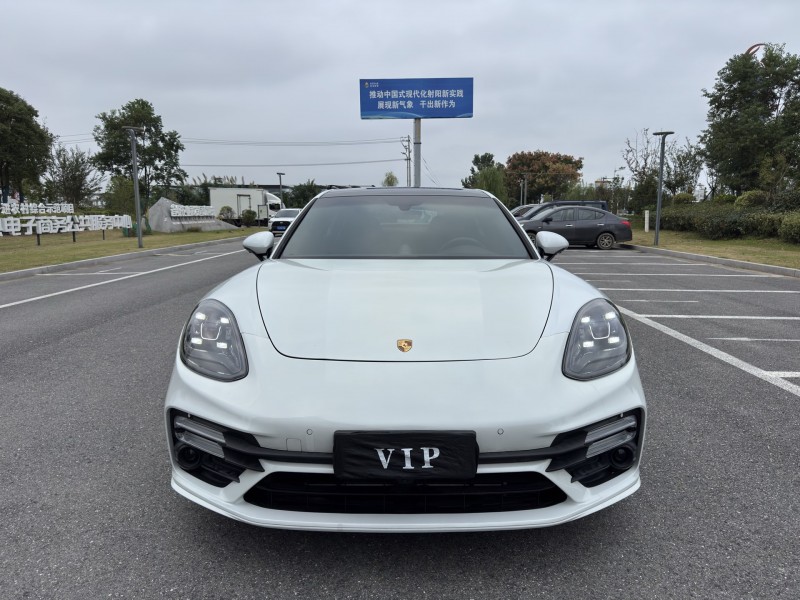 盐城18年保时捷帕拉梅拉1