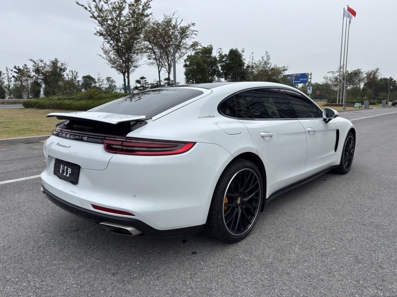 盐城18年保时捷帕拉梅拉8