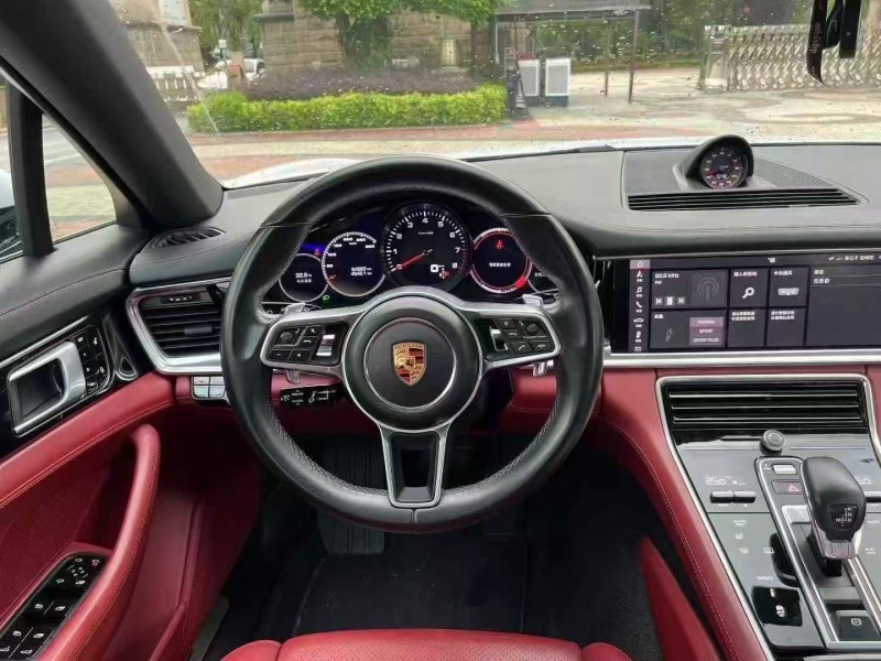 深圳19年保时捷帕拉梅拉7