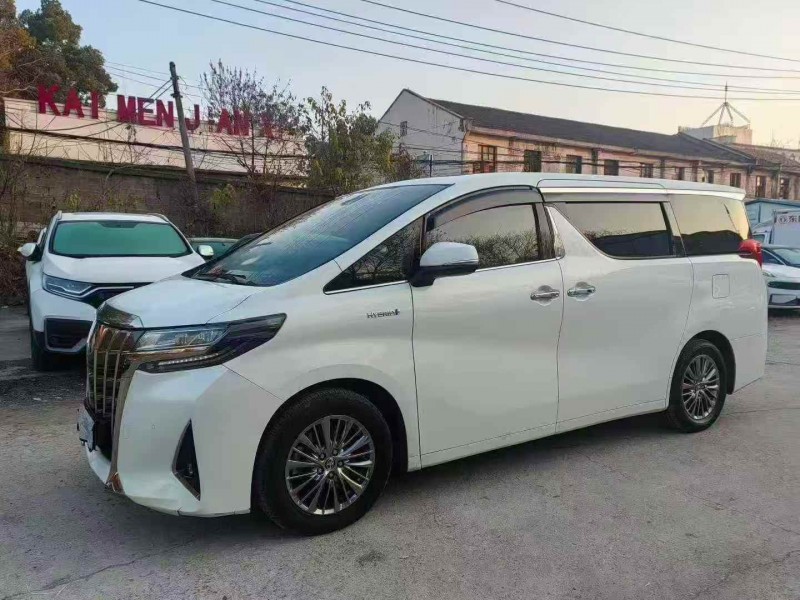 张家界21年丰田埃尔法2