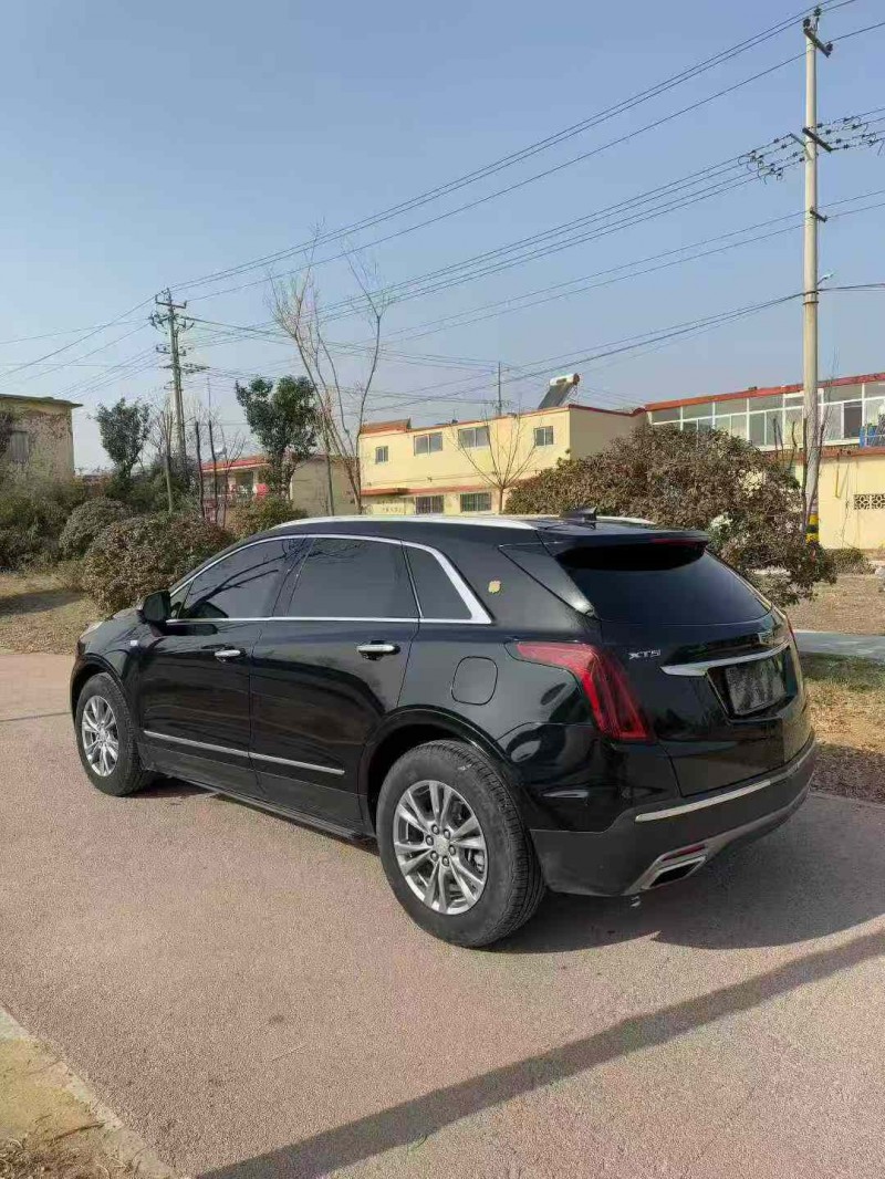 枣庄20年凯迪拉克XT57