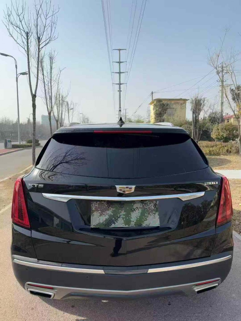 枣庄20年凯迪拉克XT59