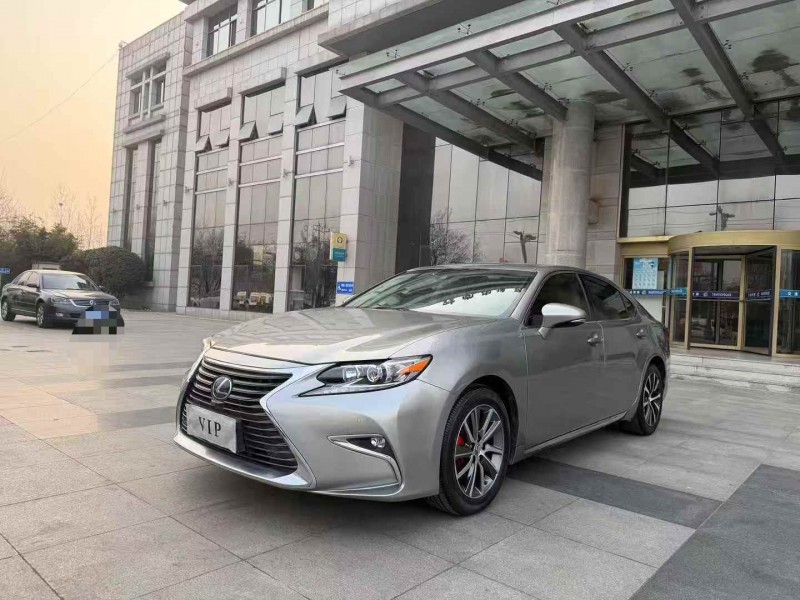 枣庄18年雷克萨斯ES2