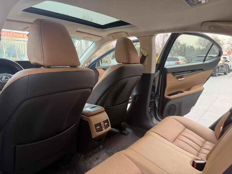 枣庄18年雷克萨斯ES5