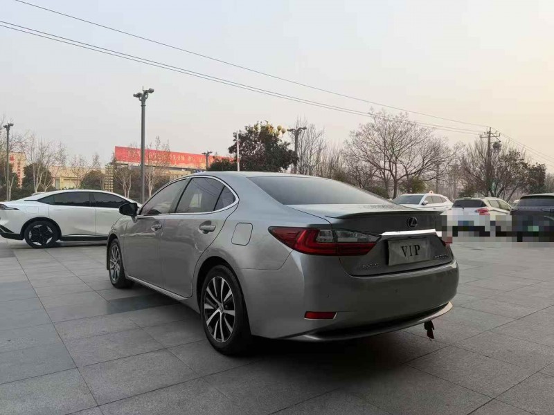 枣庄18年雷克萨斯ES9