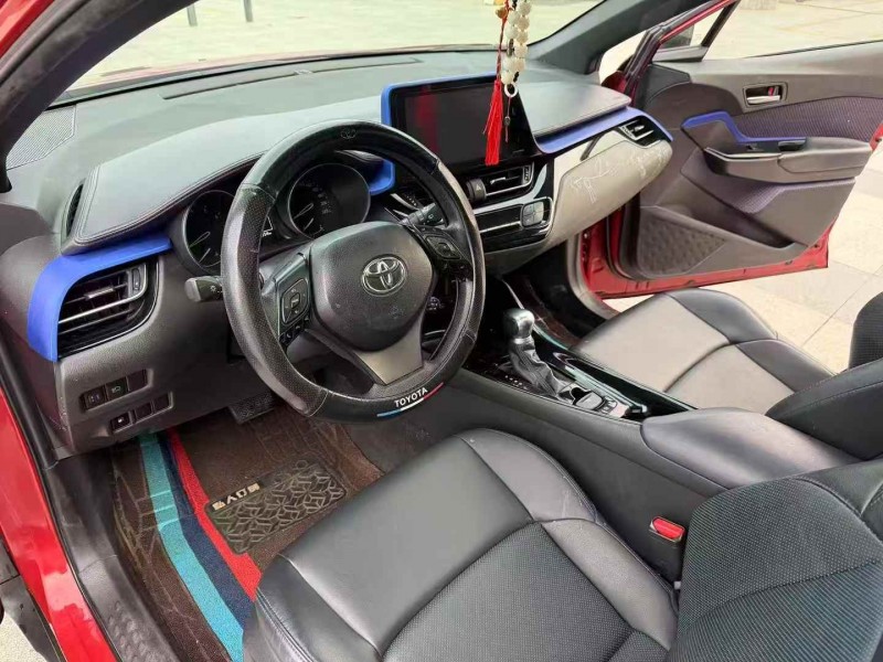 枣庄21年丰田CHR4