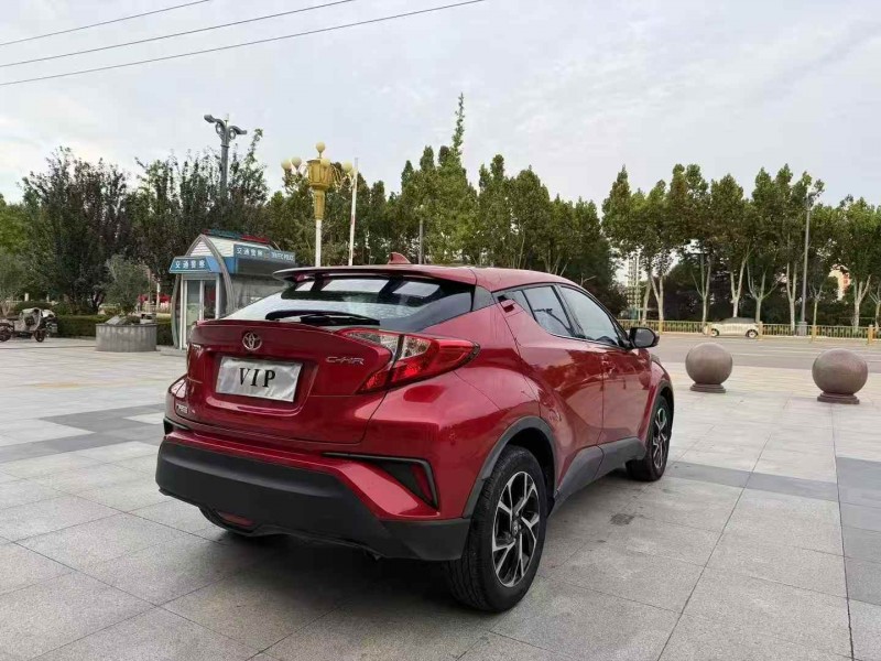 枣庄21年丰田CHR8