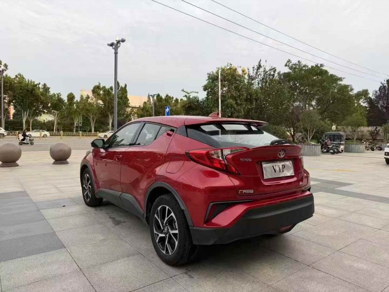 枣庄21年丰田CHR9