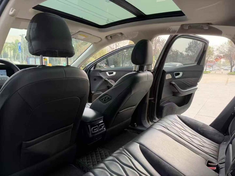 枣庄23年起亚K5凯酷5