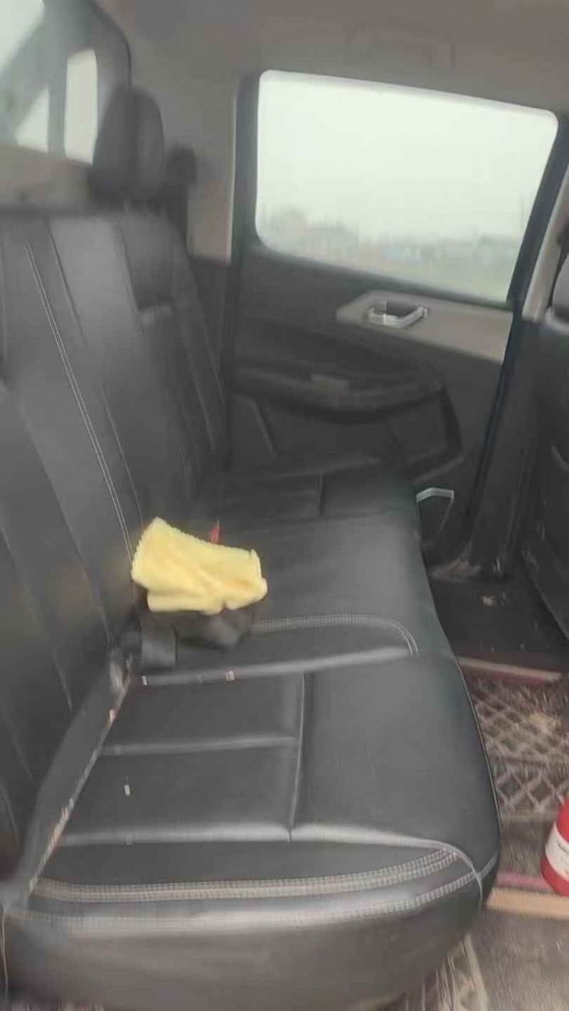 珠海23年江铃域虎4