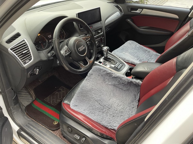 济宁17年奥迪Q55