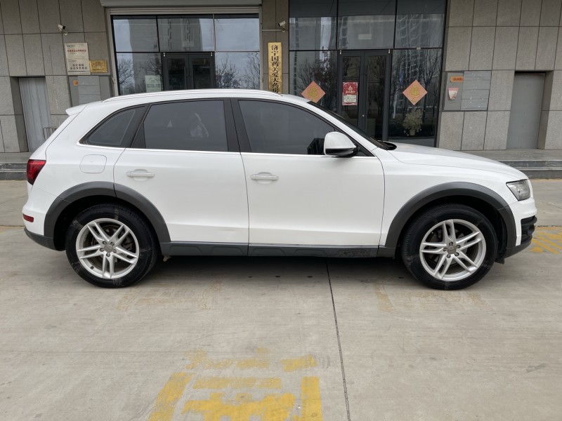 济宁17年奥迪Q57