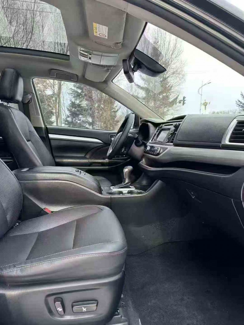 吉林19年丰田汉兰达8