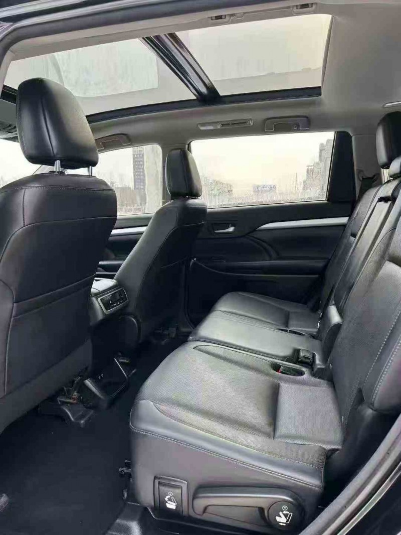 吉林19年丰田汉兰达9