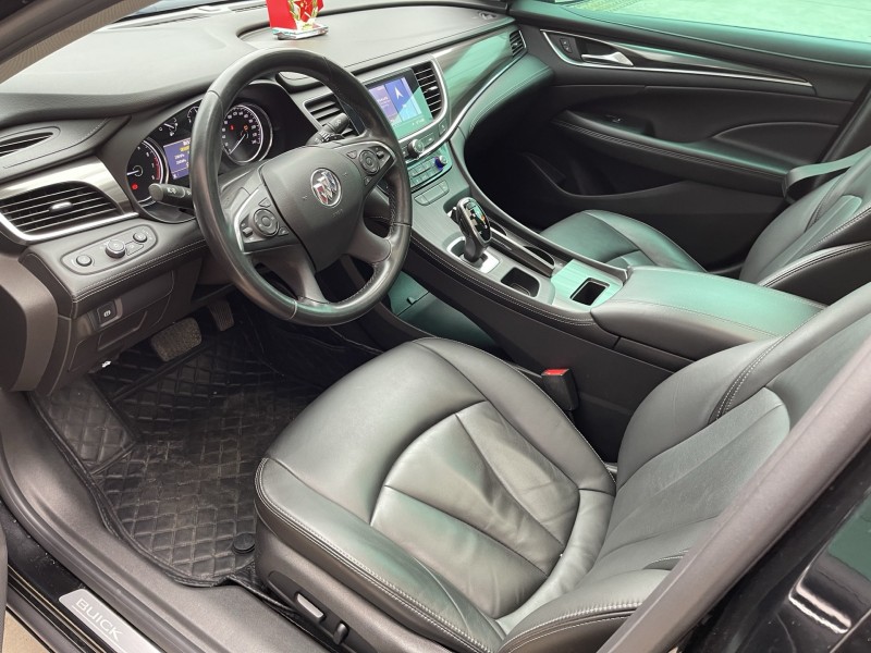 济宁21年别克君越5