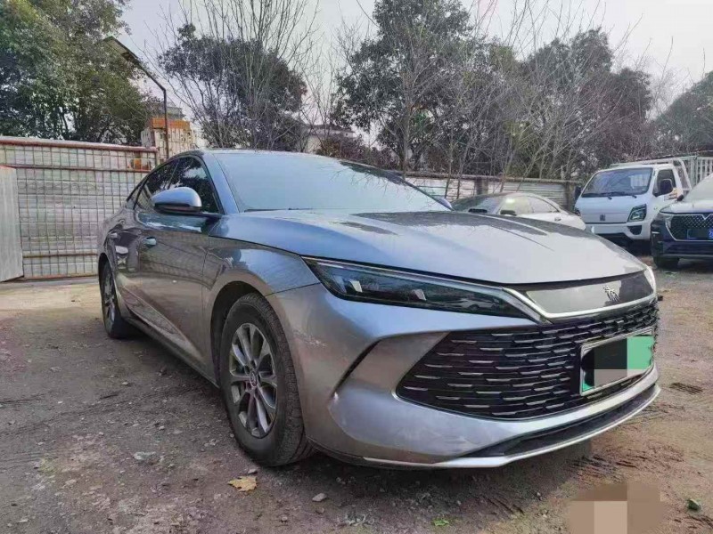 新乡25年比亚迪秦2