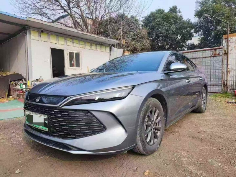 新乡25年比亚迪秦3