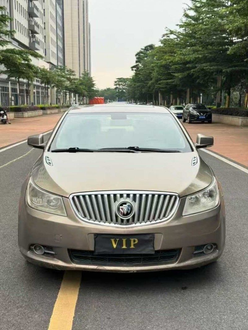 珠海11年别克君越1