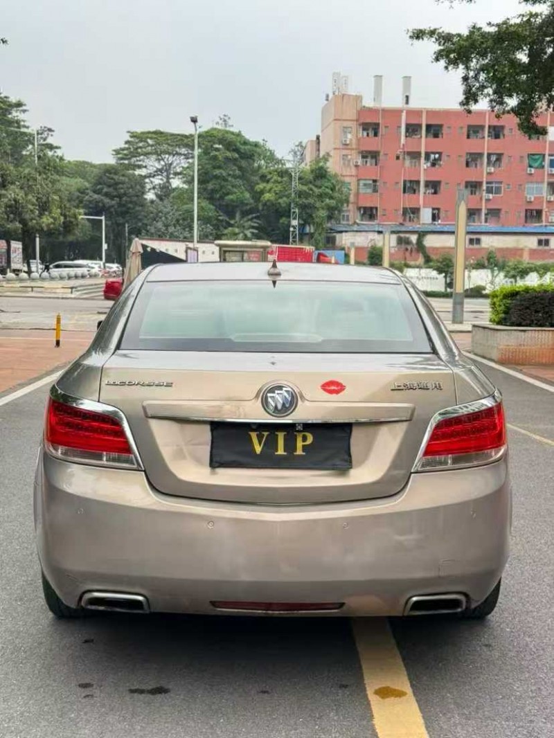 珠海11年别克君越9